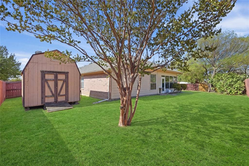 1701 Manten Boulevard, Denton, TX 76208