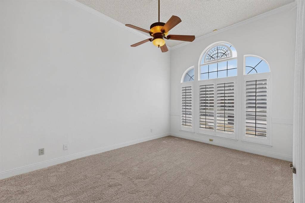 542 Clayton Street, Grand Prairie, TX 75052 542 Clayton Street, Grand Prairie, TX 75052