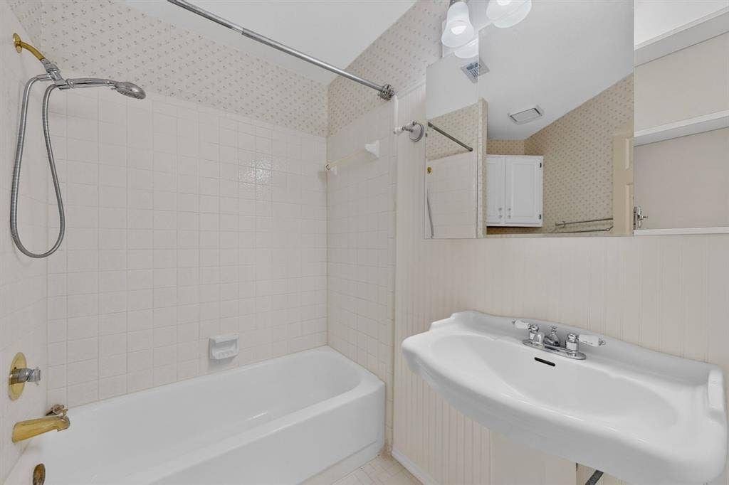 542 Clayton Street, Grand Prairie, TX 75052 542 Clayton Street, Grand Prairie, TX 75052