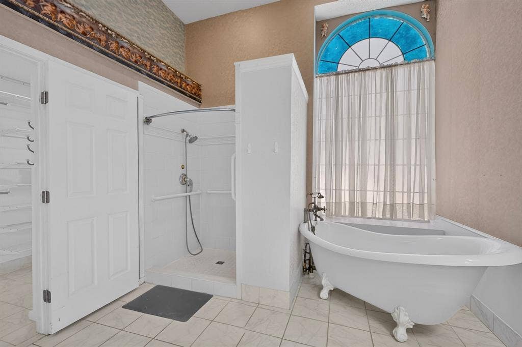 542 Clayton Street, Grand Prairie, TX 75052 542 Clayton Street, Grand Prairie, TX 75052