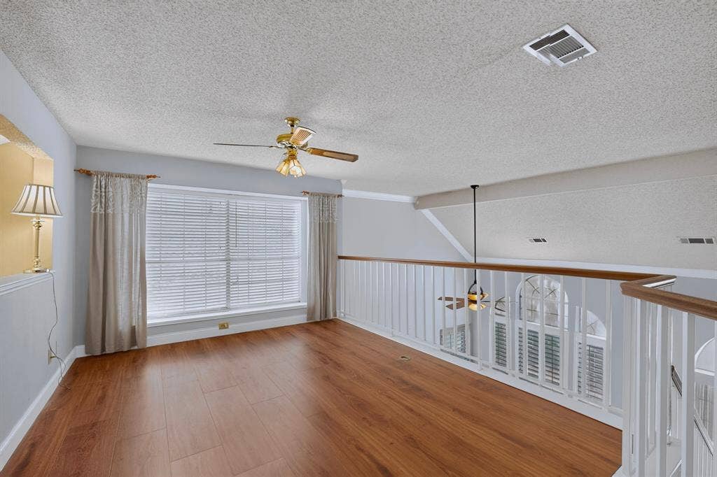 542 Clayton Street, Grand Prairie, TX 75052 542 Clayton Street, Grand Prairie, TX 75052