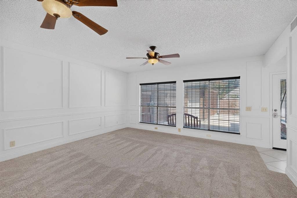 542 Clayton Street, Grand Prairie, TX 75052 542 Clayton Street, Grand Prairie, TX 75052