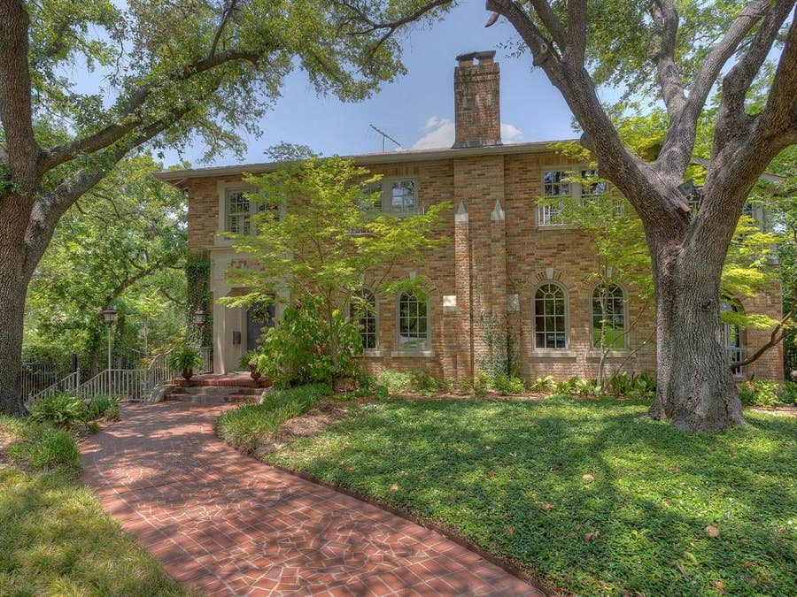 Property photo for 2401 Stadium Drive, Fort Worth, TX