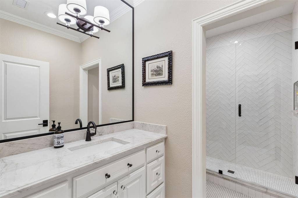8511 Groveland Drive, Dallas, TX 75218 8511 Groveland Drive, Dallas, TX 75218