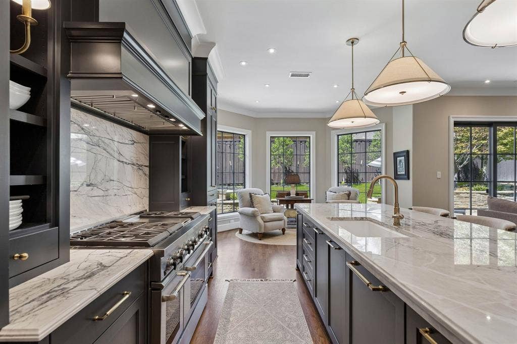 8511 Groveland Drive, Dallas, TX 75218 8511 Groveland Drive, Dallas, TX 75218