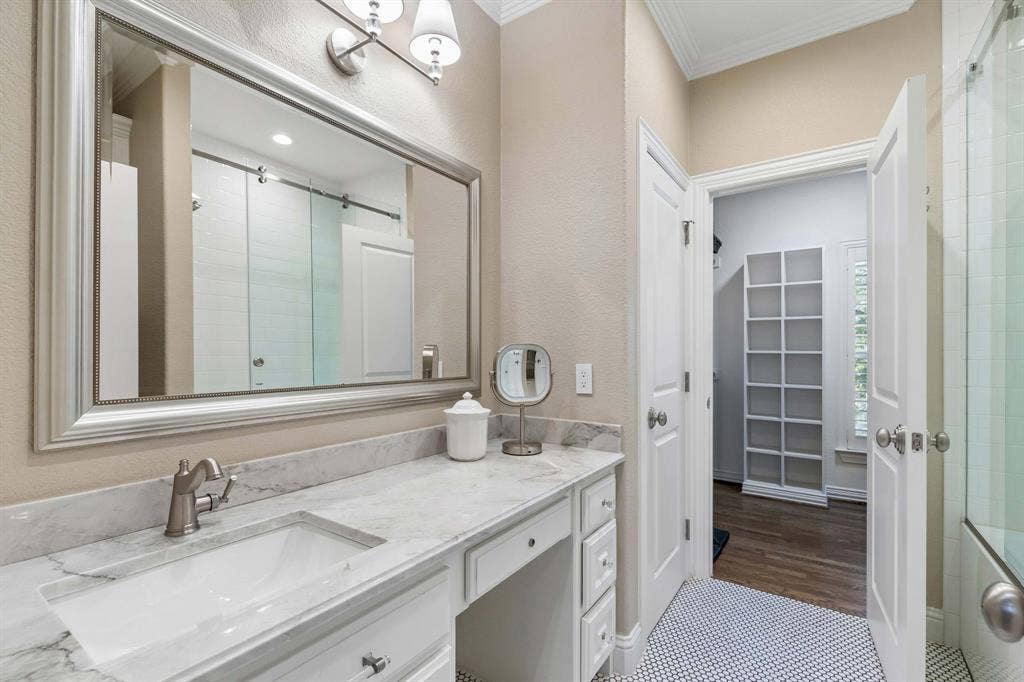 8511 Groveland Drive, Dallas, TX 75218 8511 Groveland Drive, Dallas, TX 75218