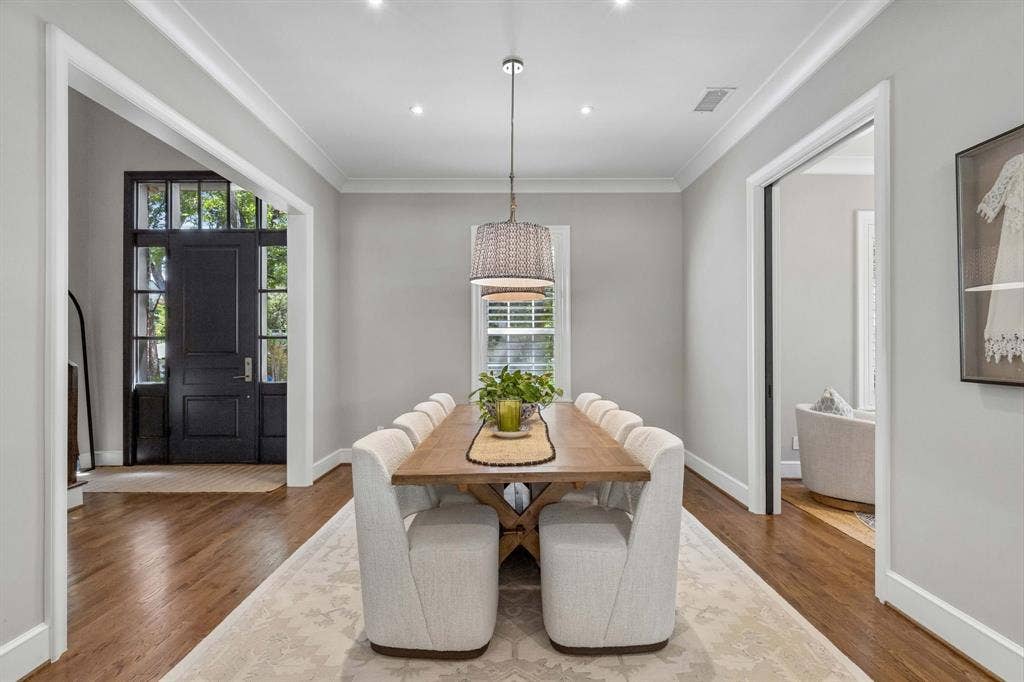 8511 Groveland Drive, Dallas, TX 75218 8511 Groveland Drive, Dallas, TX 75218