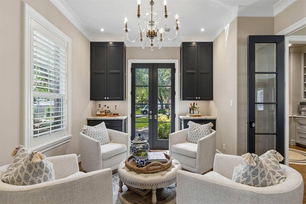 8511 Groveland Drive, Dallas, TX 75218 8511 Groveland Drive, Dallas, TX 75218