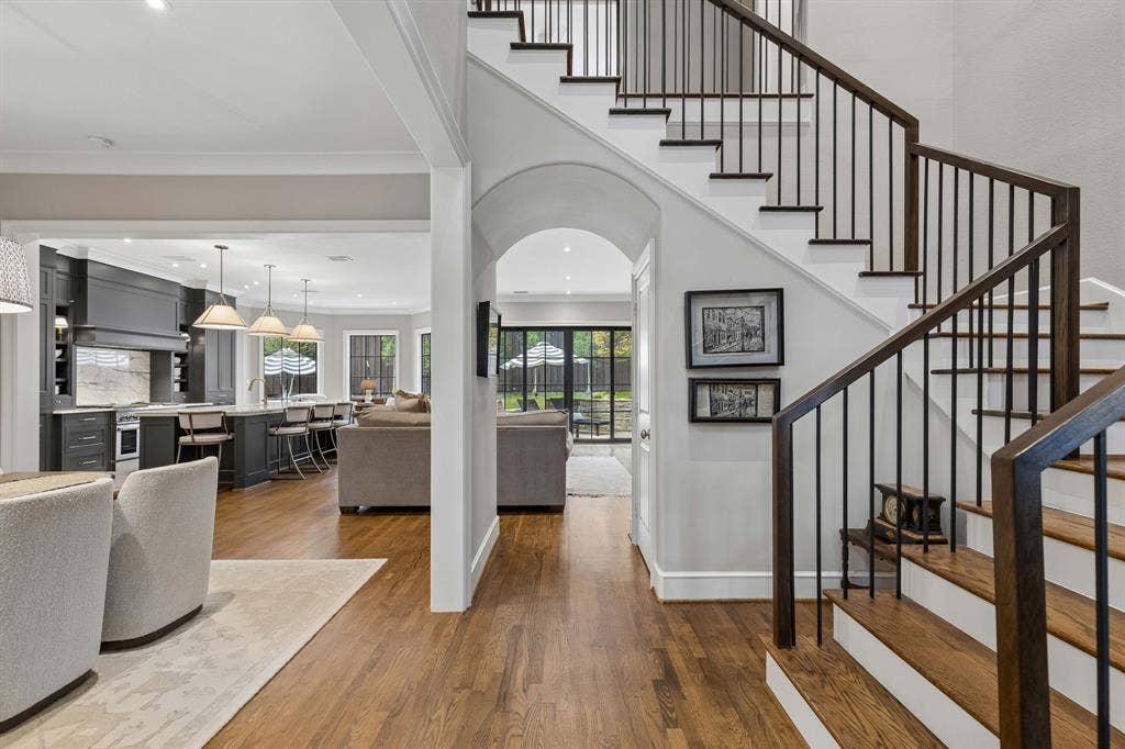 8511 Groveland Drive, Dallas, TX 75218 8511 Groveland Drive, Dallas, TX 75218