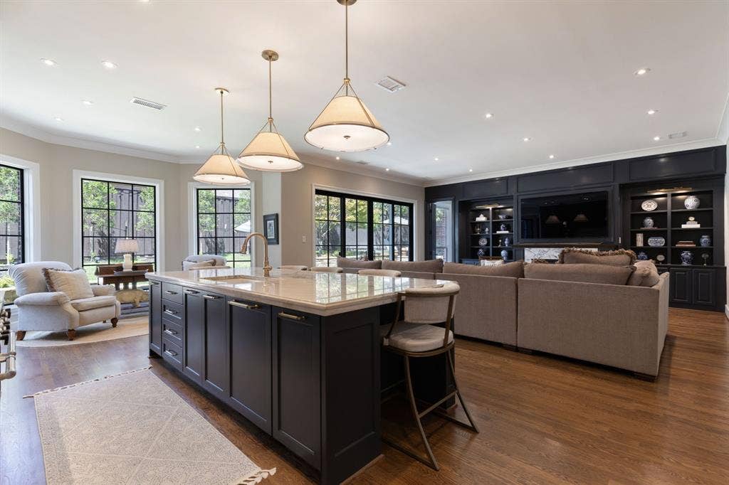 8511 Groveland Drive, Dallas, TX 75218 8511 Groveland Drive, Dallas, TX 75218