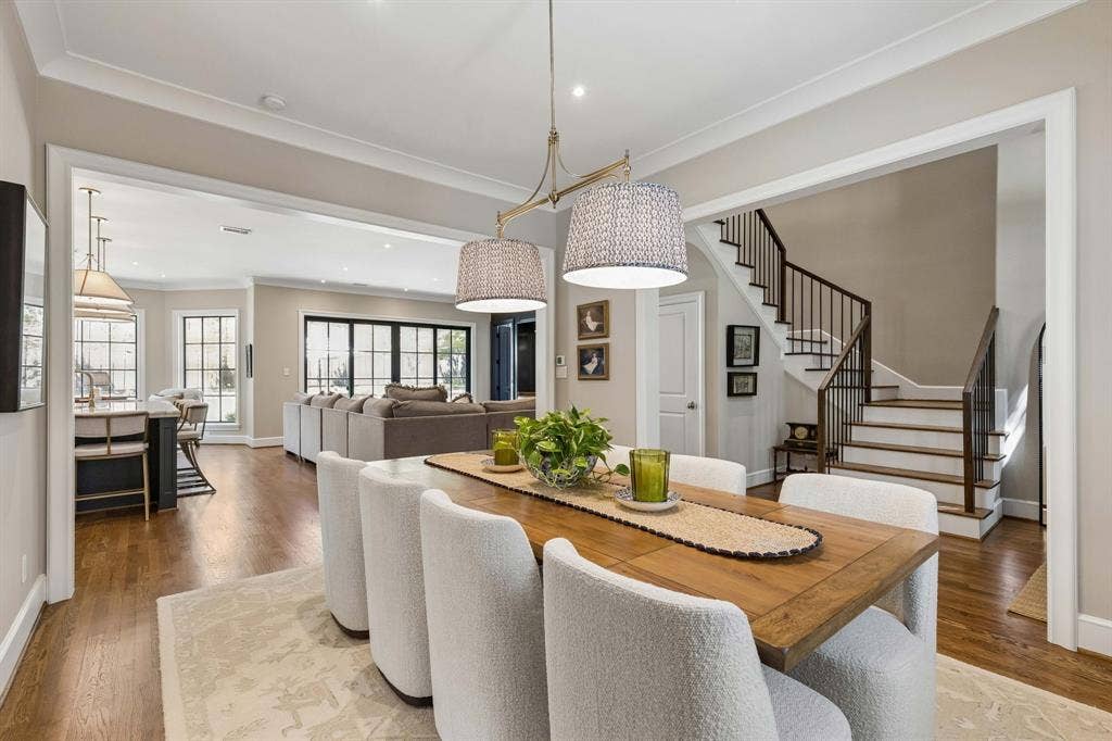 8511 Groveland Drive, Dallas, TX 75218 8511 Groveland Drive, Dallas, TX 75218