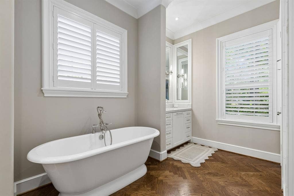 8511 Groveland Drive, Dallas, TX 75218 8511 Groveland Drive, Dallas, TX 75218