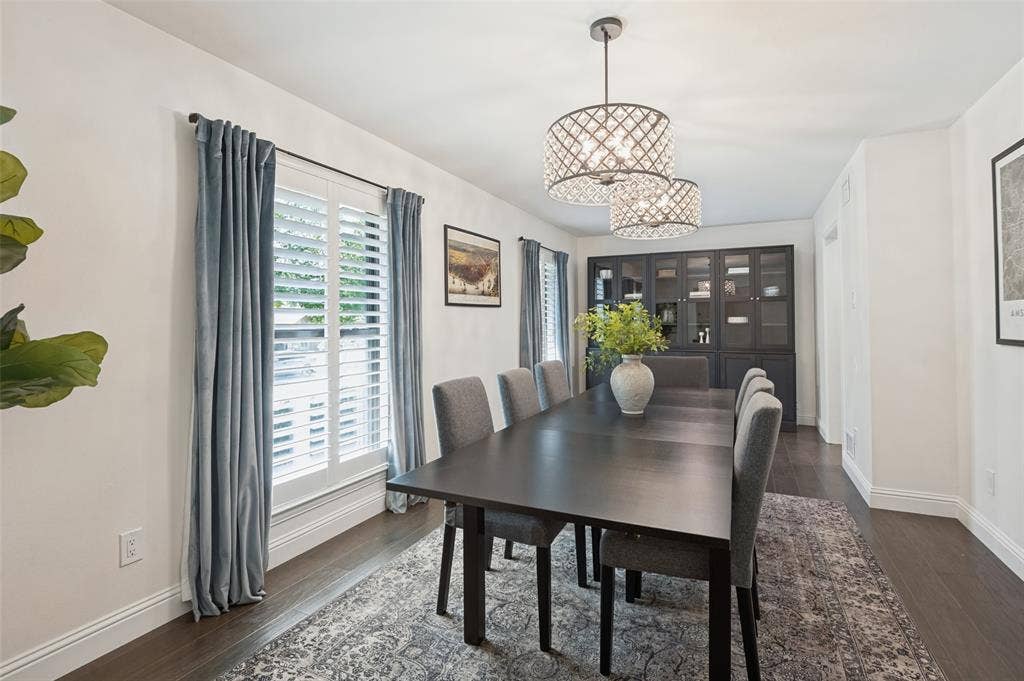 906 Loganwood Avenue, Richardson, TX 75080 906 Loganwood Avenue, Richardson, TX 75080