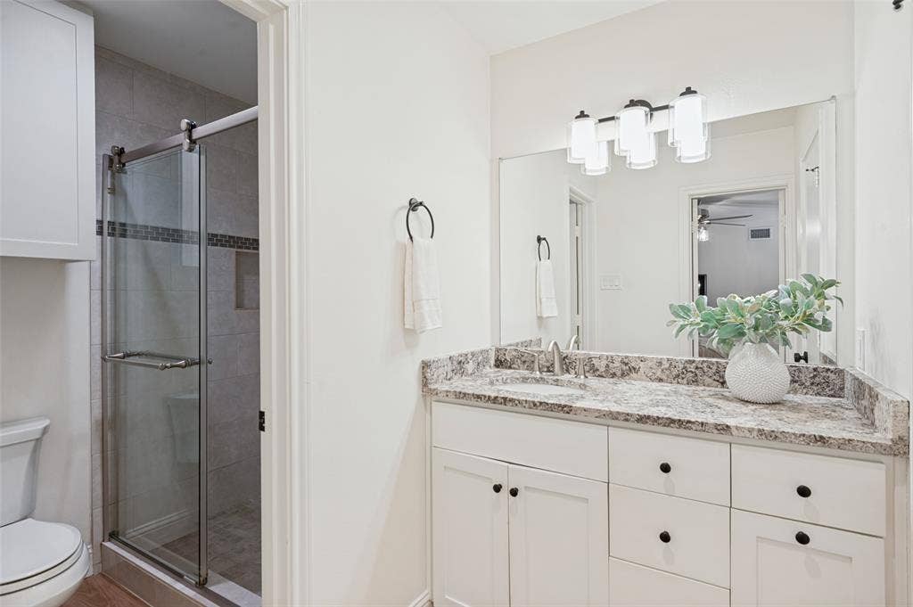 906 Loganwood Avenue, Richardson, TX 75080 906 Loganwood Avenue, Richardson, TX 75080