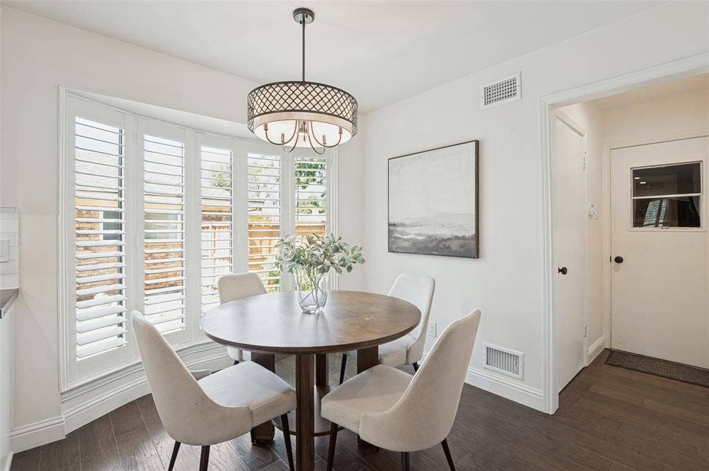 906 Loganwood Avenue, Richardson, TX 75080 906 Loganwood Avenue, Richardson, TX 75080