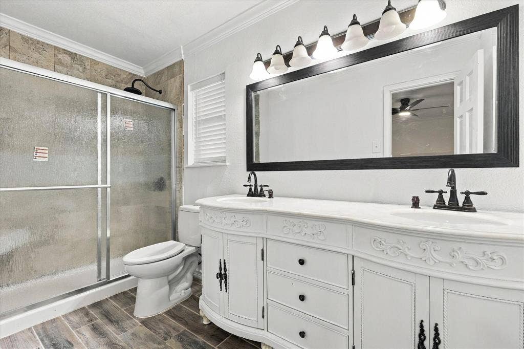 6408 Chapman Drive, Greenville, TX 75402