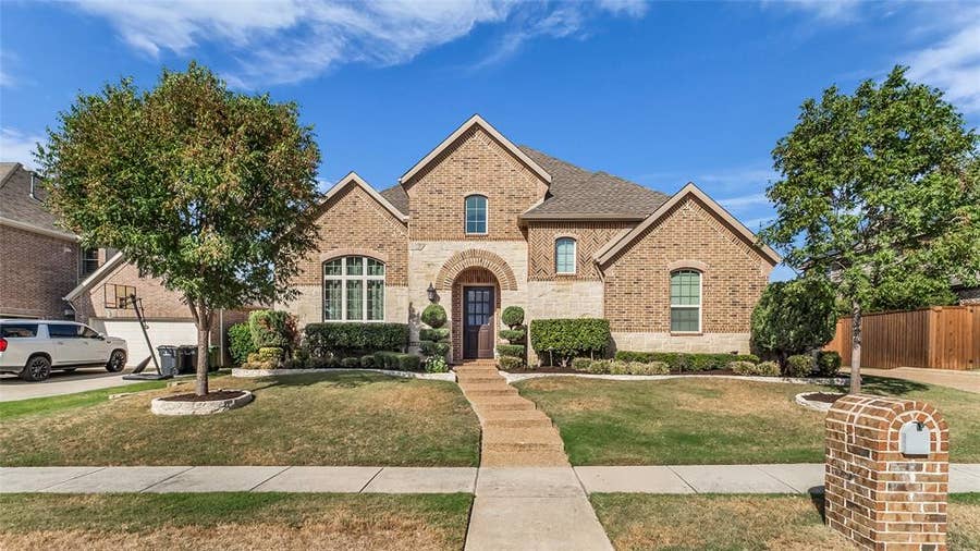 Property photo for 900 Blue Ridge Drive, Prosper, TX