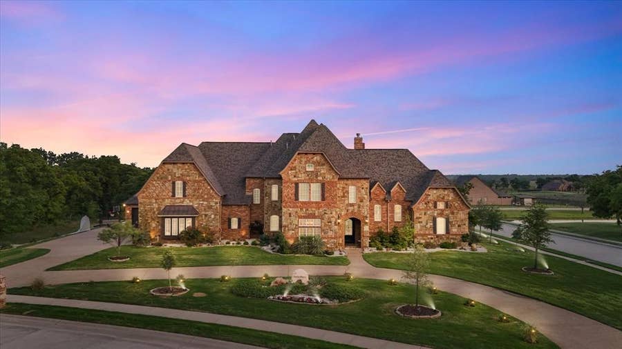 Property photo for 103 Oak Grove Lane, Boyd, TX