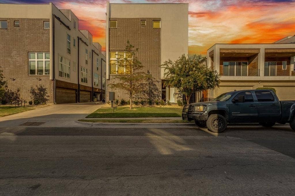 2038 N Prairie Avenue, #104, Dallas, TX 75204 2038 N Prairie Avenue, #104, Dallas, TX 75204