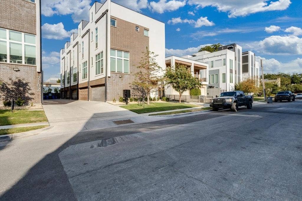 2038 N Prairie Avenue, #104, Dallas, TX 75204 2038 N Prairie Avenue, #104, Dallas, TX 75204