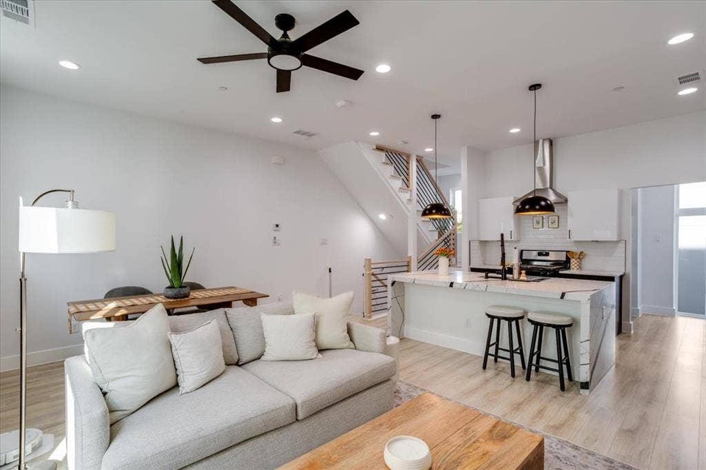 2038 N Prairie Avenue, #104, Dallas, TX 75204 2038 N Prairie Avenue, #104, Dallas, TX 75204