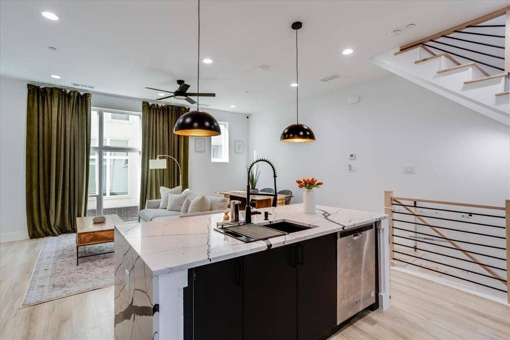 2038 N Prairie Avenue, #104, Dallas, TX 75204 2038 N Prairie Avenue, #104, Dallas, TX 75204