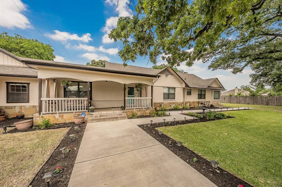 Property photo for 2313 Hickory Creek Road, Denton, TX