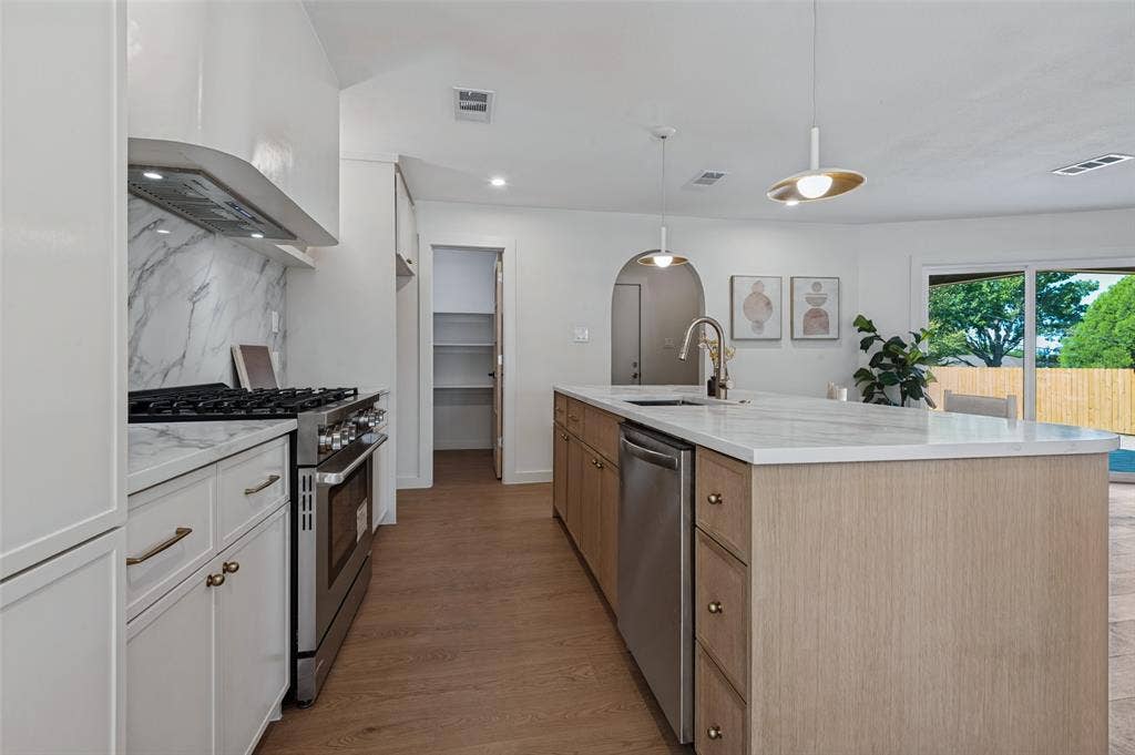 2361 Pinebluff Drive, Dallas, TX 75228 2361 Pinebluff Drive, Dallas, TX 75228