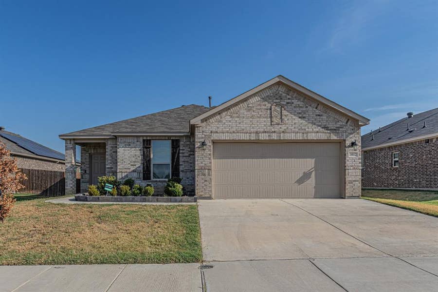 Property photo for 10812 Pinyon Court, Fort Worth, TX