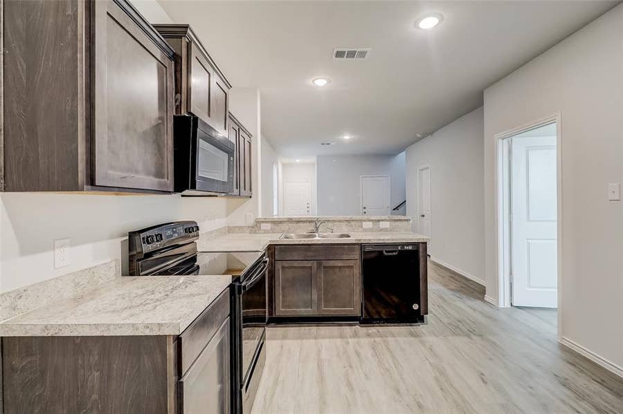 Property photo for 5528 Calm Waters Court, Fort Worth, TX