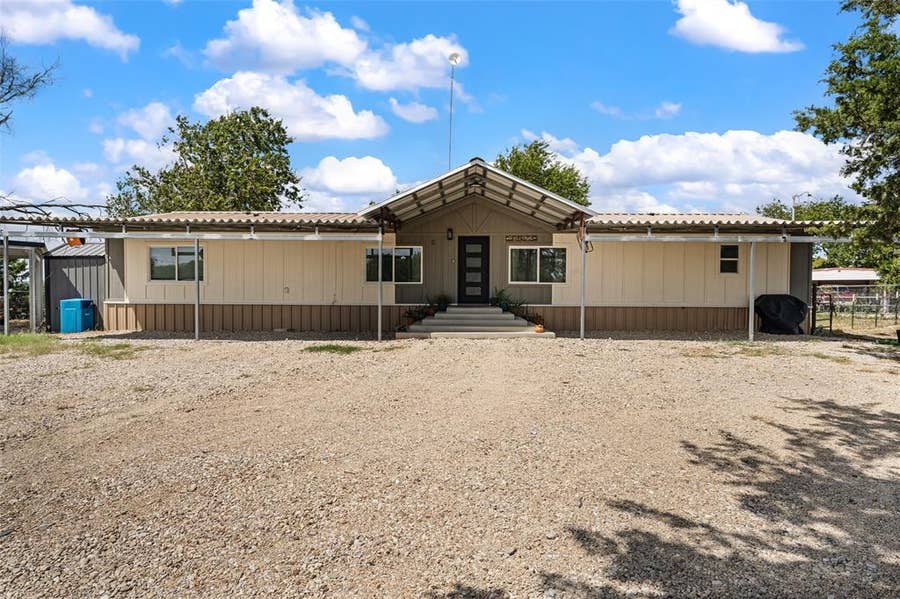 Property photo for 6520 Golinda Drive, Lorena, TX