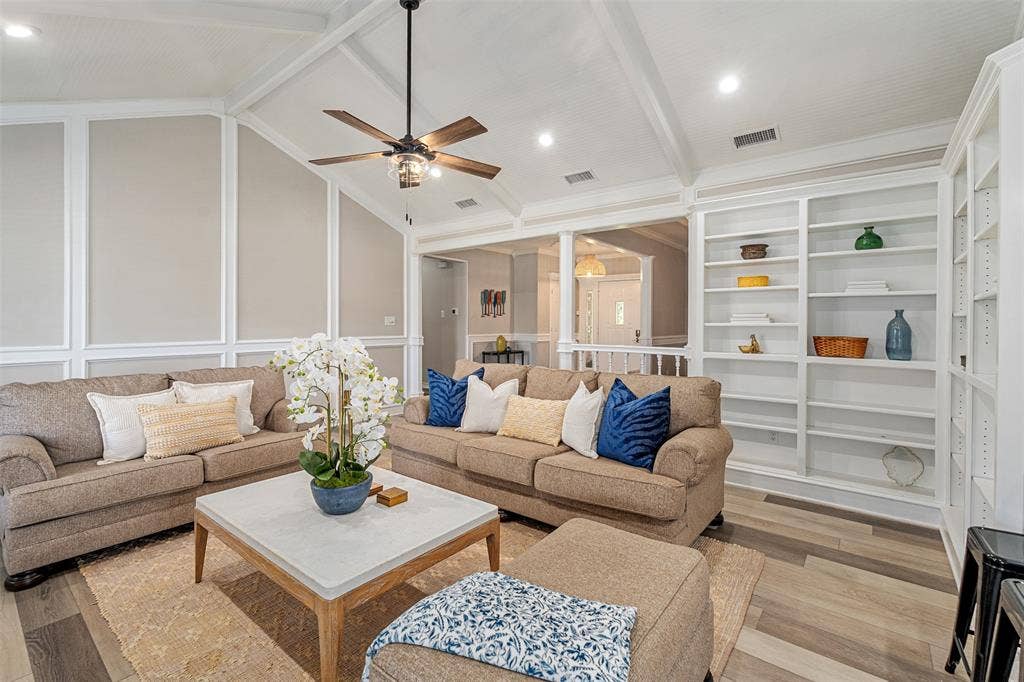 111 Hickory Creek Circle, Gun Barrel City, TX 75156 111 Hickory Creek Circle, Gun Barrel City, TX 75156