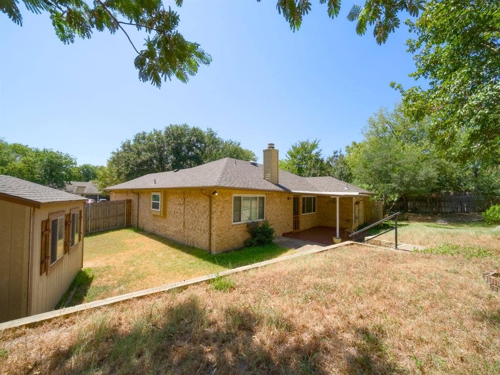 2336 Carlisle Court, Grand Prairie, TX 75052 2336 Carlisle Court, Grand Prairie, TX 75052