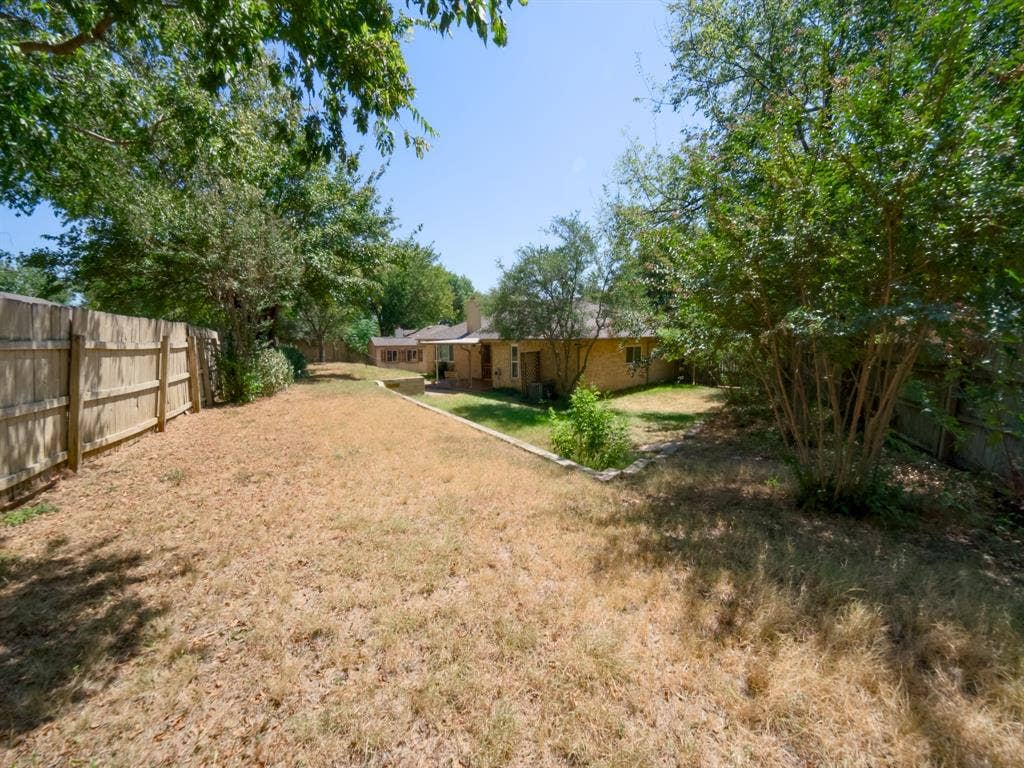 2336 Carlisle Court, Grand Prairie, TX 75052 2336 Carlisle Court, Grand Prairie, TX 75052