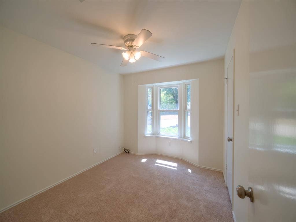 2336 Carlisle Court, Grand Prairie, TX 75052 2336 Carlisle Court, Grand Prairie, TX 75052