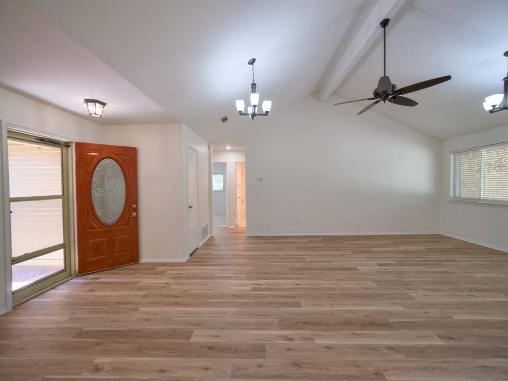 2336 Carlisle Court, Grand Prairie, TX 75052 2336 Carlisle Court, Grand Prairie, TX 75052