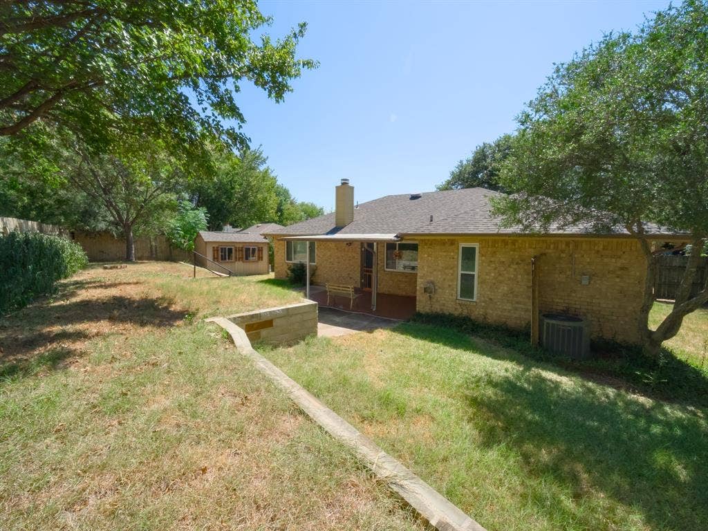 2336 Carlisle Court, Grand Prairie, TX 75052 2336 Carlisle Court, Grand Prairie, TX 75052