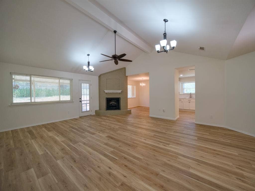 2336 Carlisle Court, Grand Prairie, TX 75052 2336 Carlisle Court, Grand Prairie, TX 75052