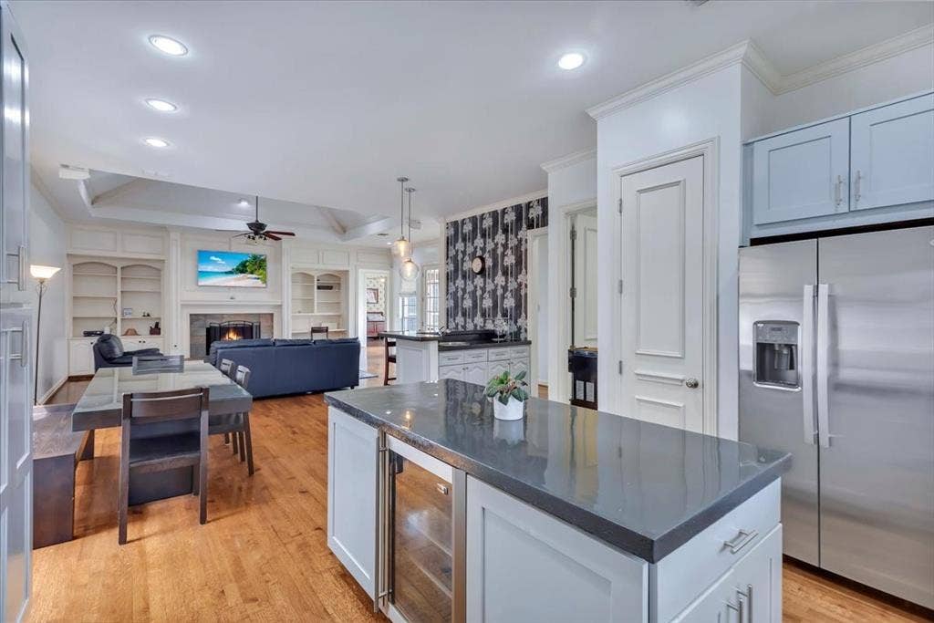 5111 Ambergate Lane, Dallas, TX 75287 Kitchen