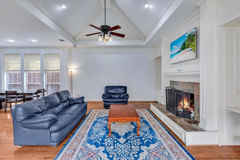 5111 Ambergate Lane, Dallas, TX 75287 Main Living room