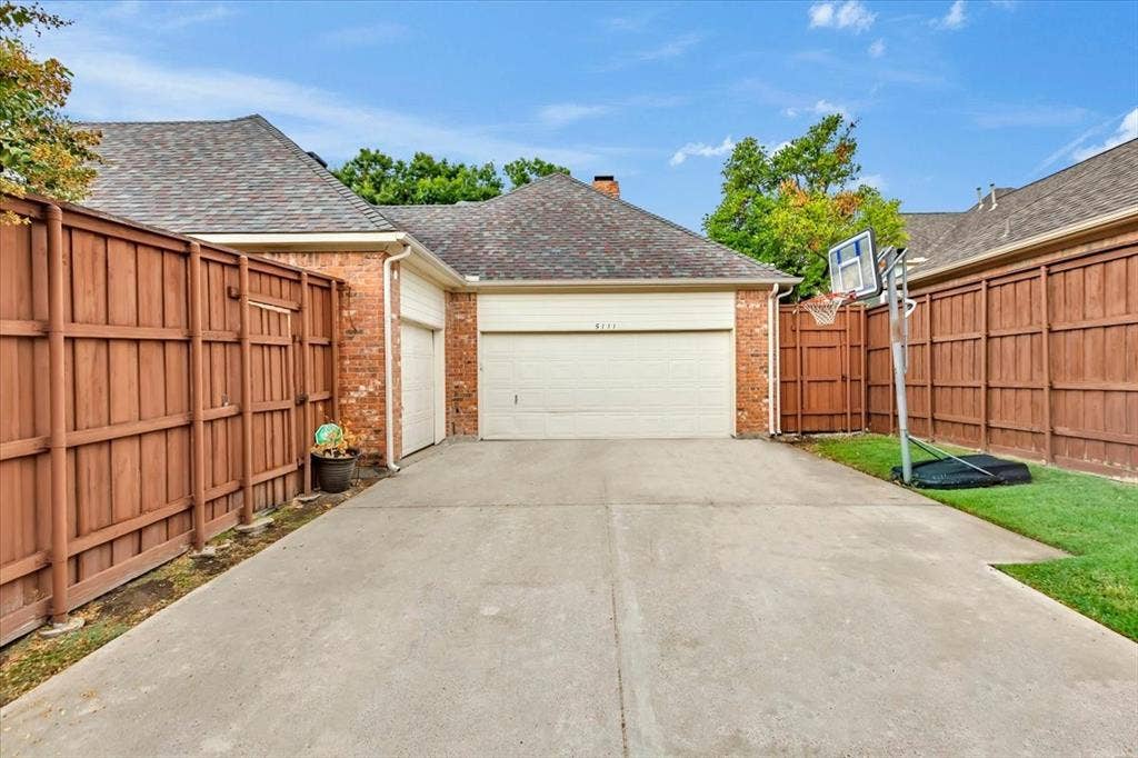 5111 Ambergate Lane, Dallas, TX 75287 5111 Ambergate Lane, Dallas, TX 75287