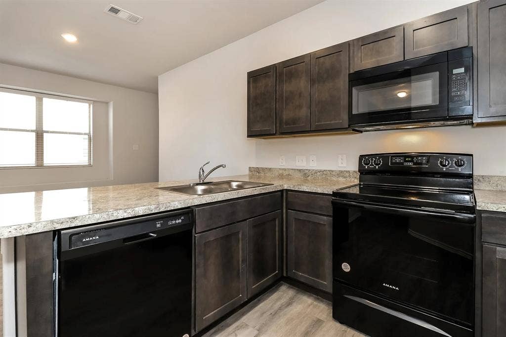 5216 Applegate Drive, Fort Worth, TX 76119 5216 Applegate Drive, Fort Worth, TX 76119