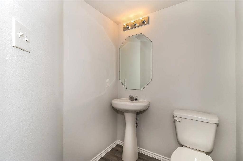 5216 Applegate Drive, Fort Worth, TX 76119 5216 Applegate Drive, Fort Worth, TX 76119