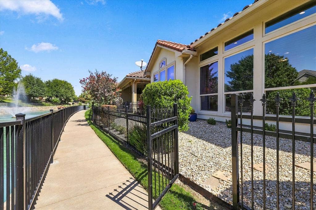 6108 Heron Bay Lane, McKinney, TX 75070 6108 Heron Bay Lane, McKinney, TX 75070