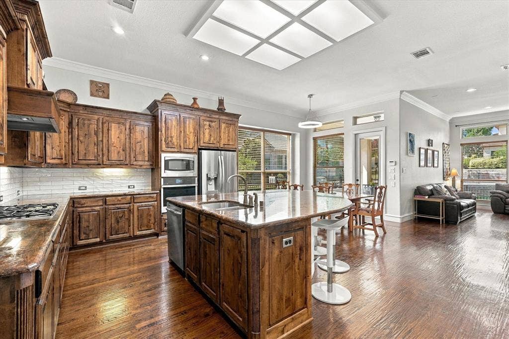 6108 Heron Bay Lane, McKinney, TX 75070 6108 Heron Bay Lane, McKinney, TX 75070