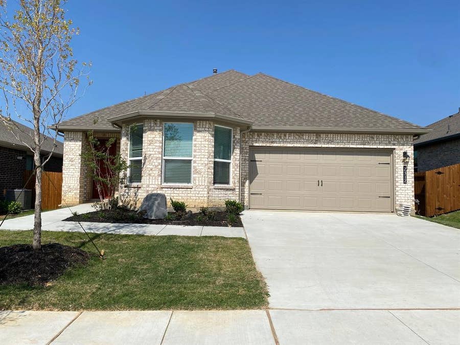 Property photo for 2312 redwing Drive, Denton, TX