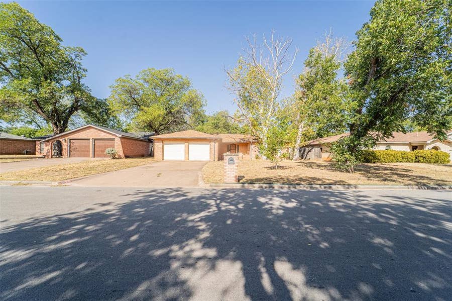 Property photo for 910 Meander Street, Abilene, TX