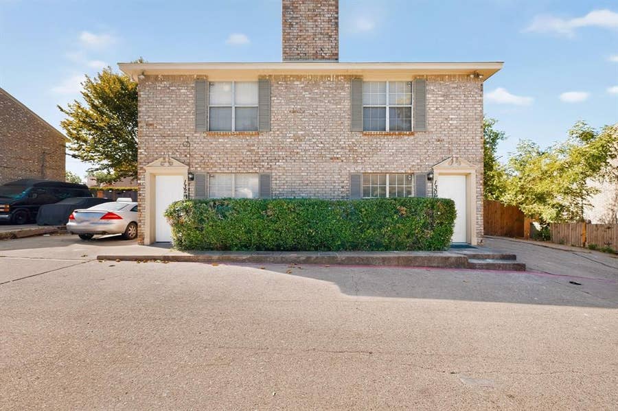Property photo for 130-132 Graystone Place, Duncanville, TX