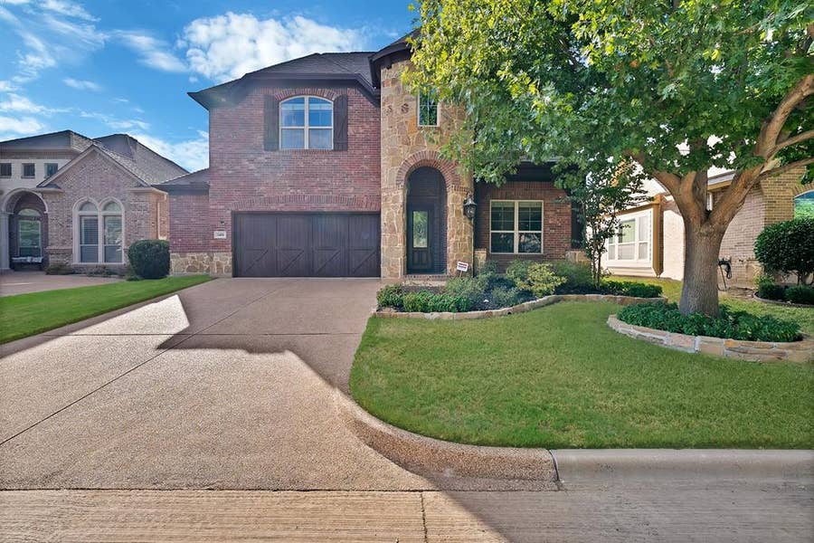 Property photo for 1406 St Tropez Lane, Arlington, TX