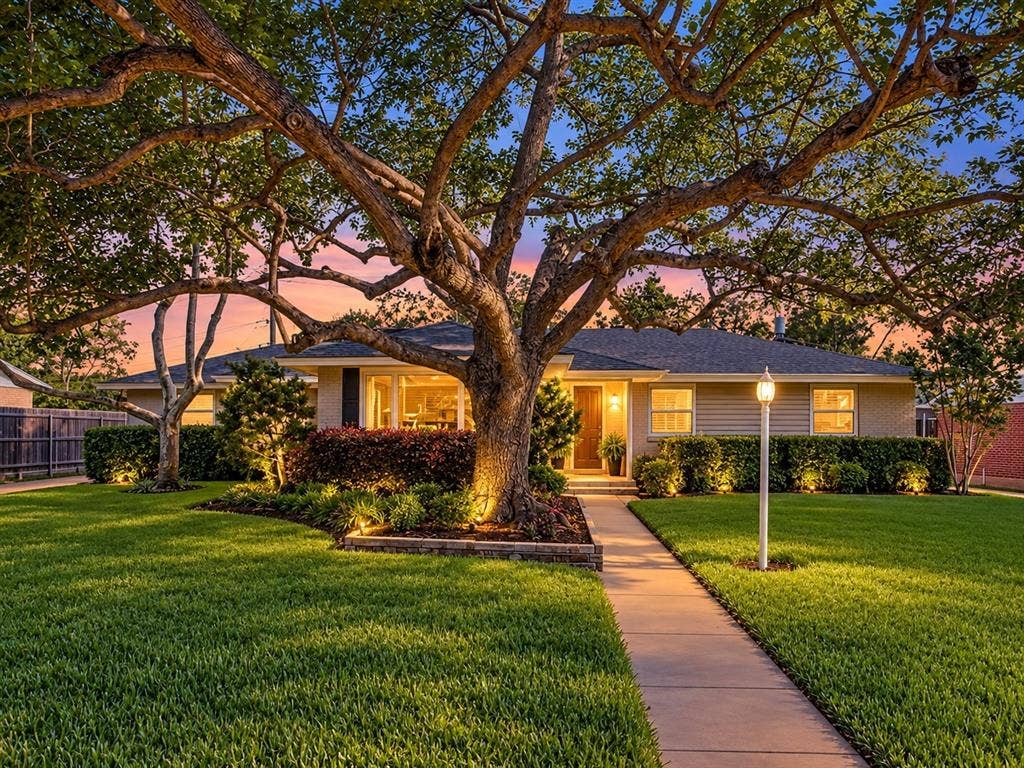 3539 Merrell Road, Dallas, TX 75229 3539 Merrell Road, Dallas, TX 75229